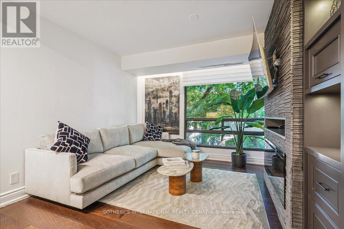 302 - 449 Walmer Road, Toronto, Ontario  M5P 2X9 - Photo 4 - C12313345