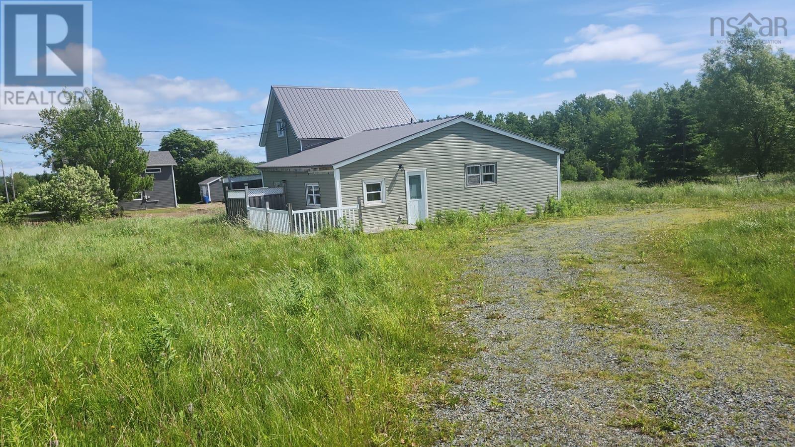 1633 Mackay Street, Westville, Nova Scotia  B0K 2A0 - Photo 2 - 202527245