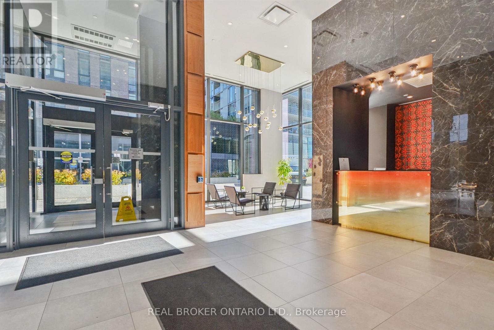 1102 - 30 Baseball Place, Toronto, Ontario M4M 0E8 - Photo 3 - E12513214