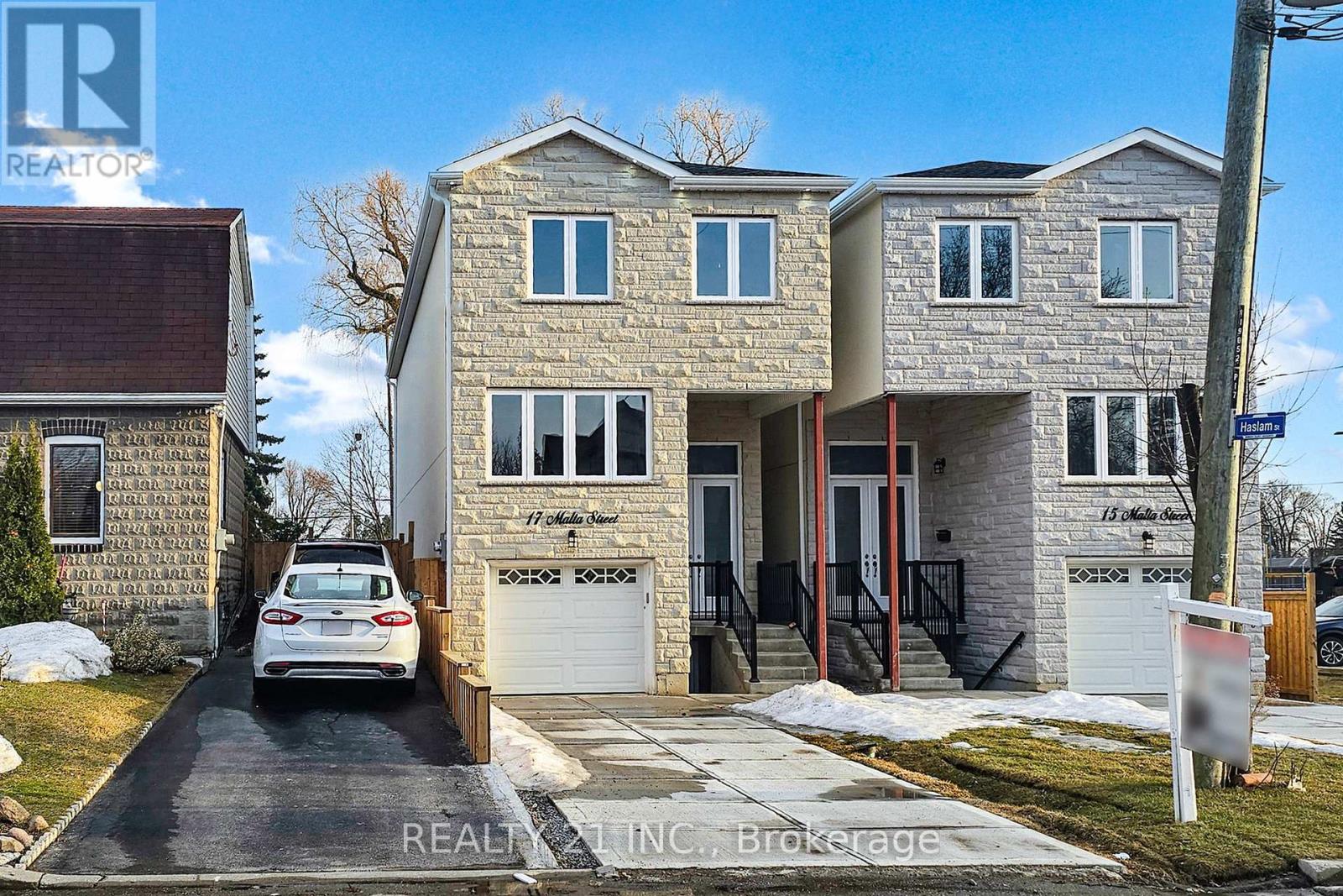 17 Malta Street, Toronto, Ontario  M1N 2L2 - Photo 2 - E12513218