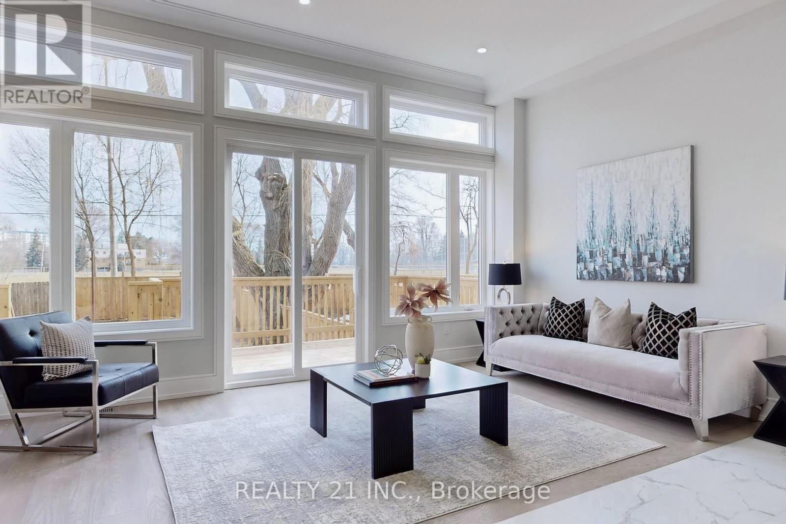 17 Malta Street, Toronto, Ontario  M1N 2L2 - Photo 4 - E12513218