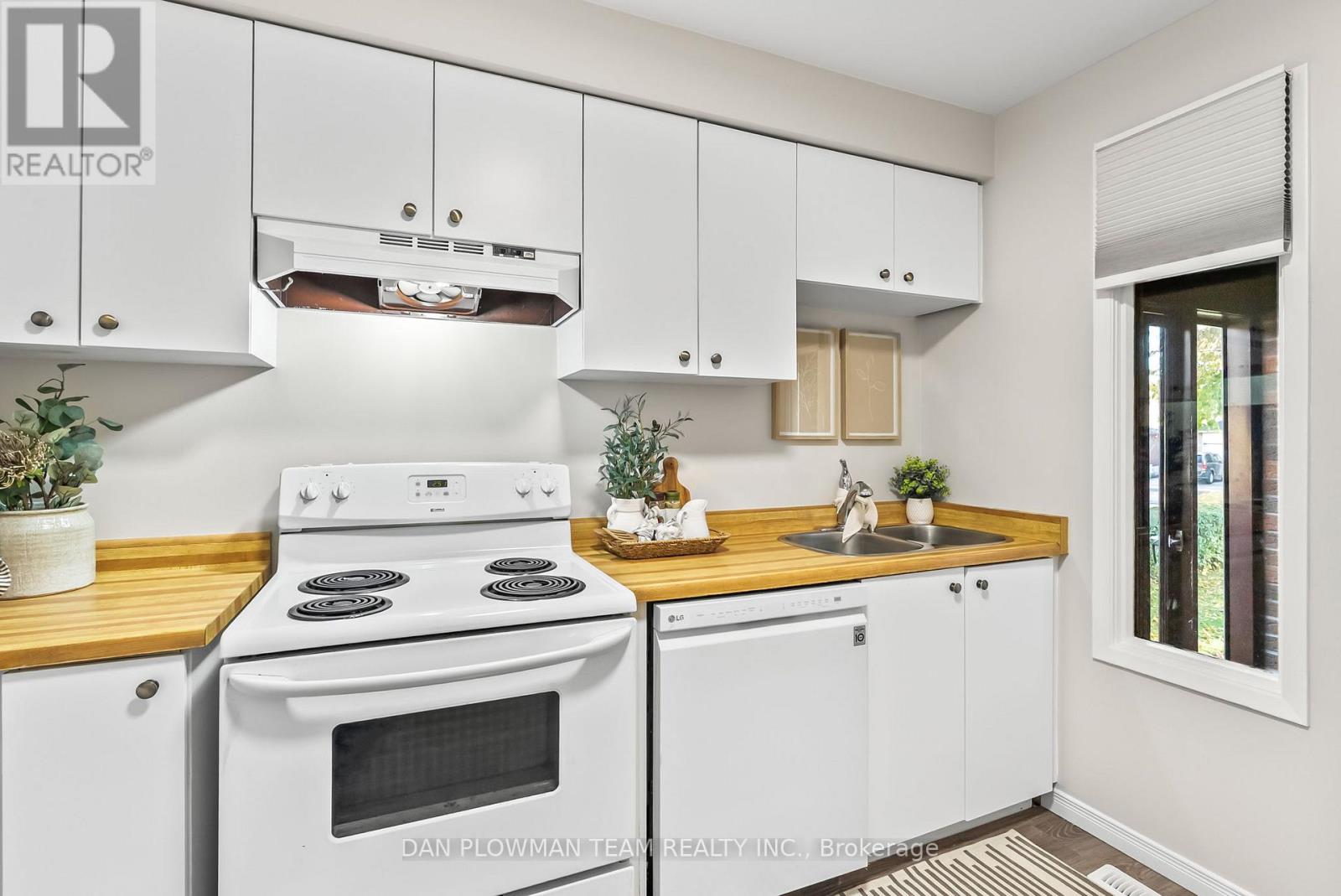 33 Delaney Drive, Ajax, Ontario  L1T 2K4 - Photo 11 - E12513230