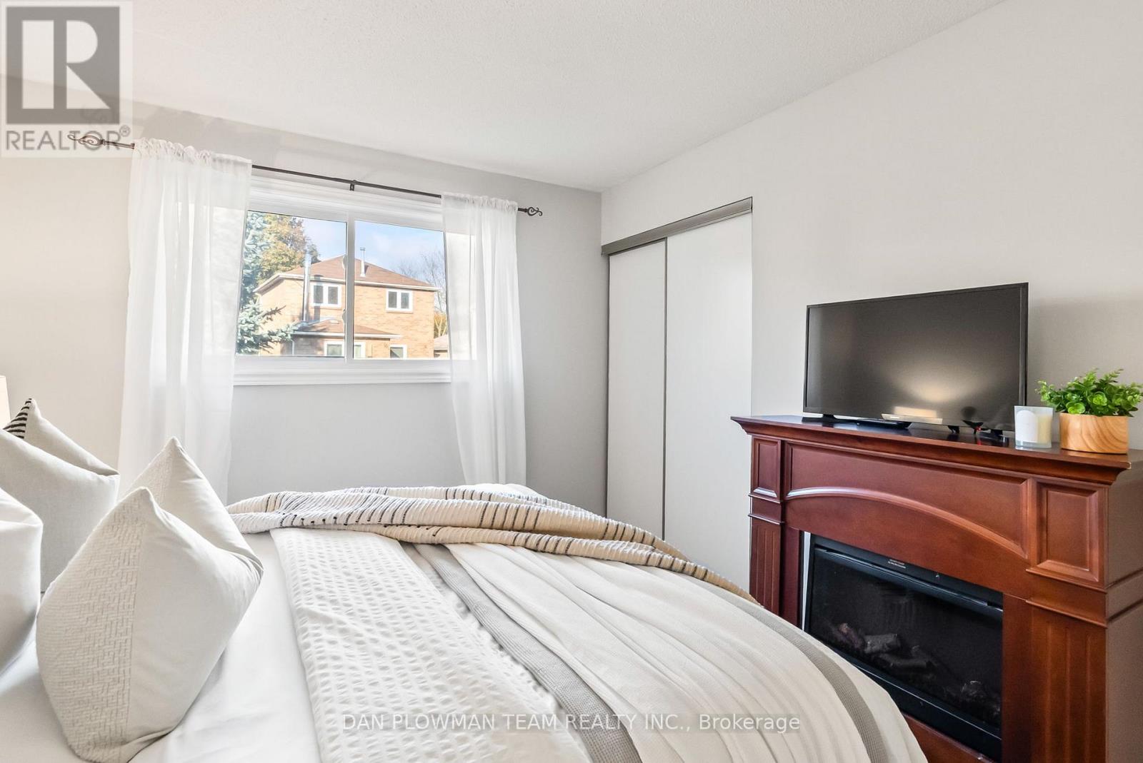 33 Delaney Drive, Ajax, Ontario  L1T 2K4 - Photo 18 - E12513230