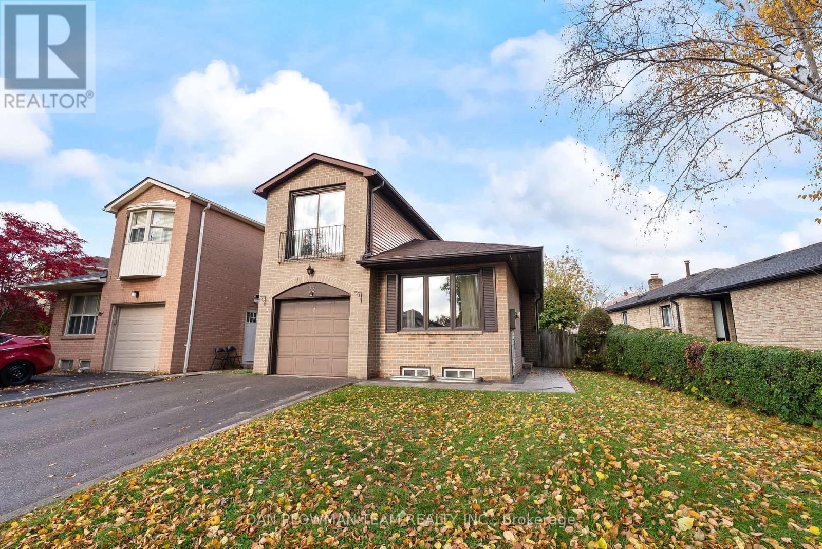 33 Delaney Drive, Ajax, Ontario  L1T 2K4 - Photo 4 - E12513230