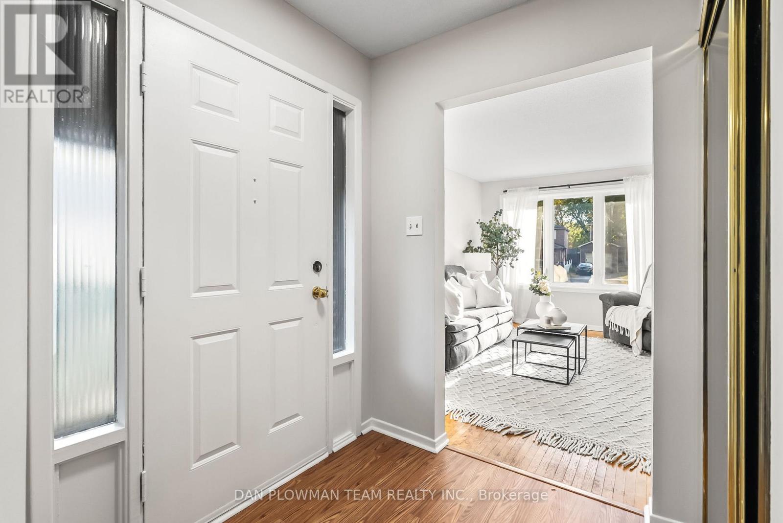 33 Delaney Drive, Ajax, Ontario  L1T 2K4 - Photo 6 - E12513230