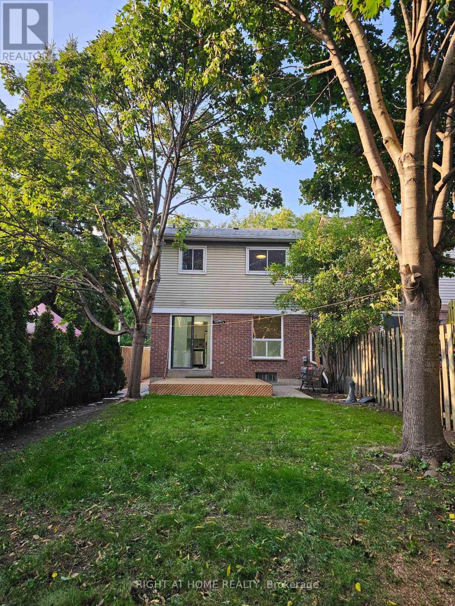 19 Greenfield Crescent, Whitby, Ontario L1N 7G2 - Photo 30 - E12513322