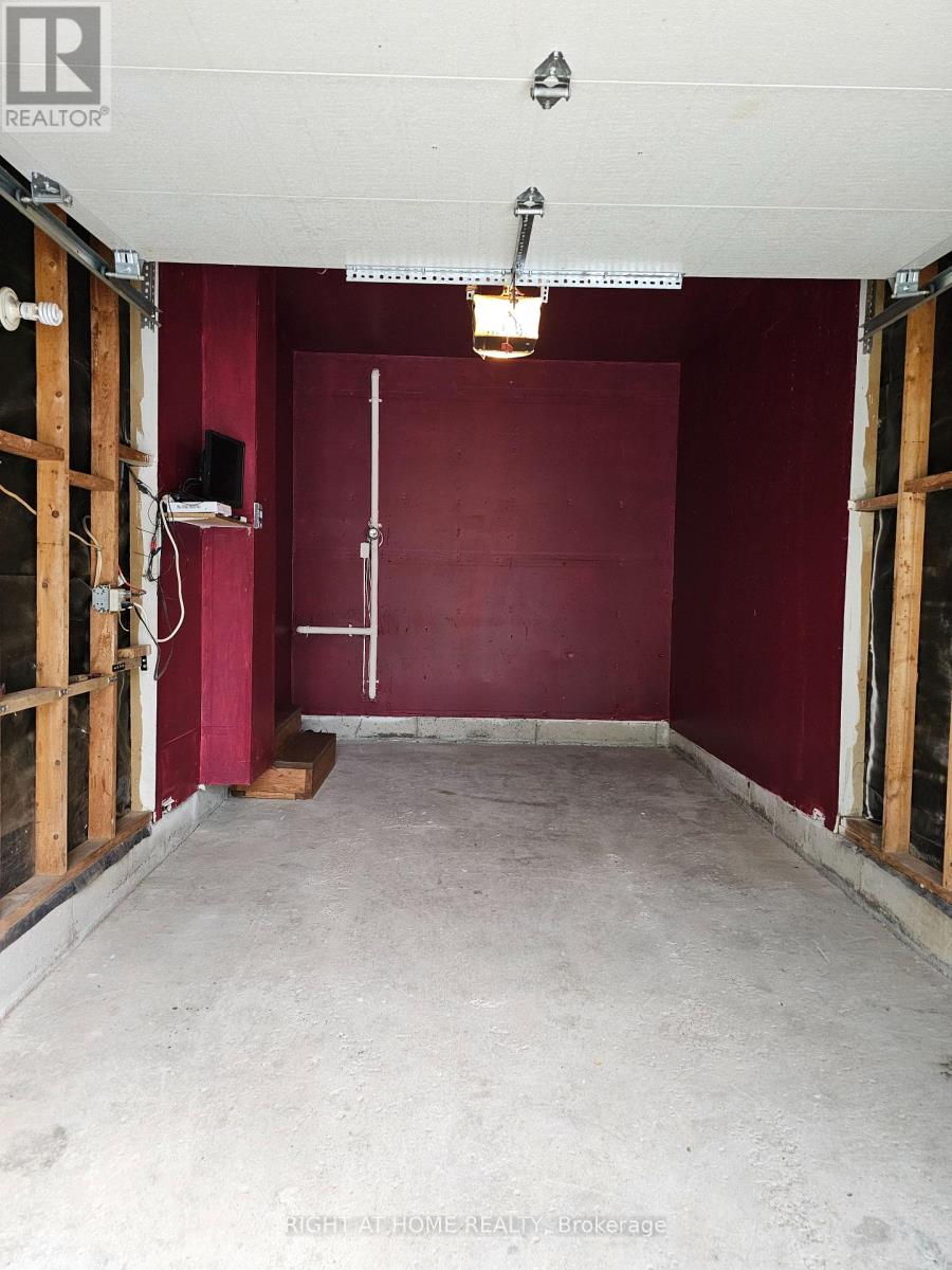 19 Greenfield Crescent, Whitby, Ontario L1N 7G2 - Photo 31 - E12513322