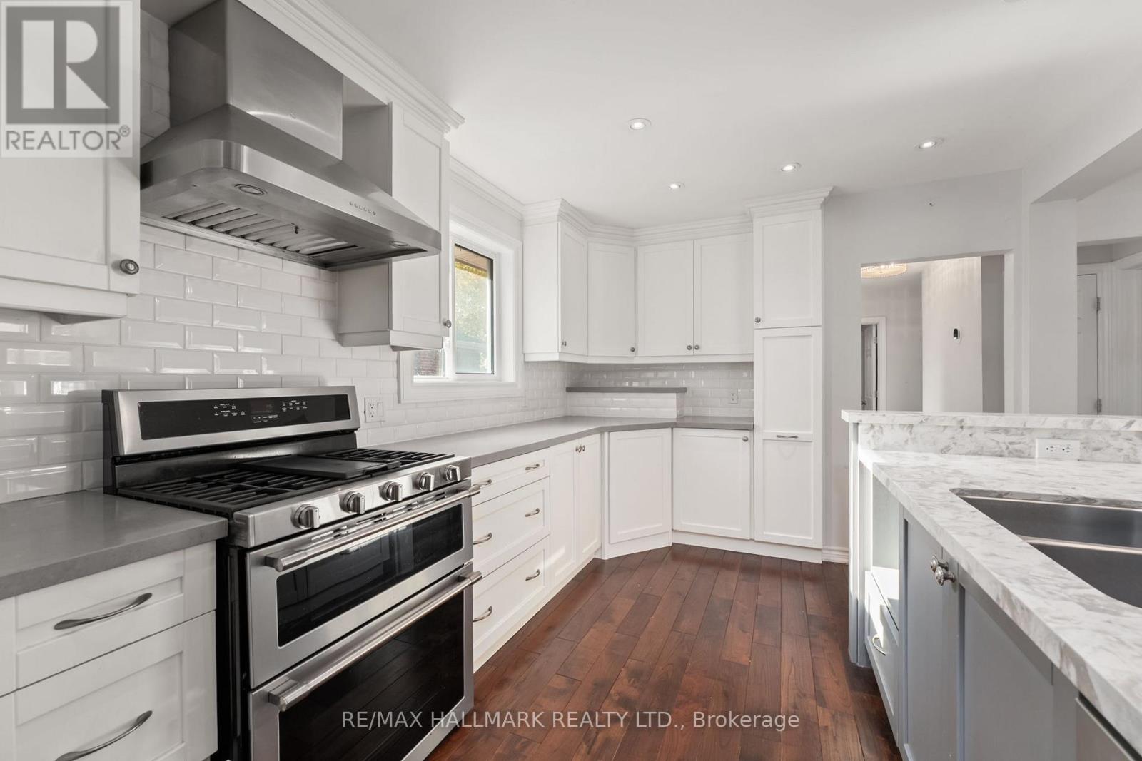 16 Stanwell Drive, Toronto, Ontario  M1P 4H5 - Photo 7 - E12513338