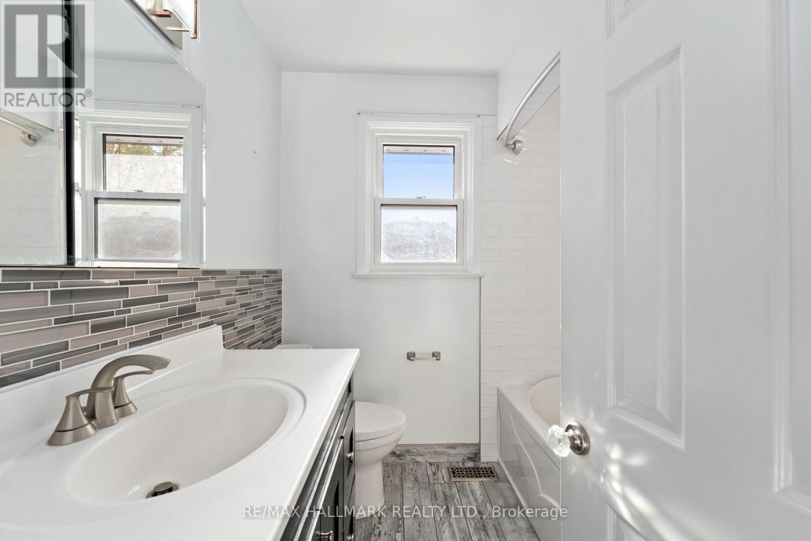 16 Stanwell Drive, Toronto, Ontario  M1P 4H5 - Photo 8 - E12513338