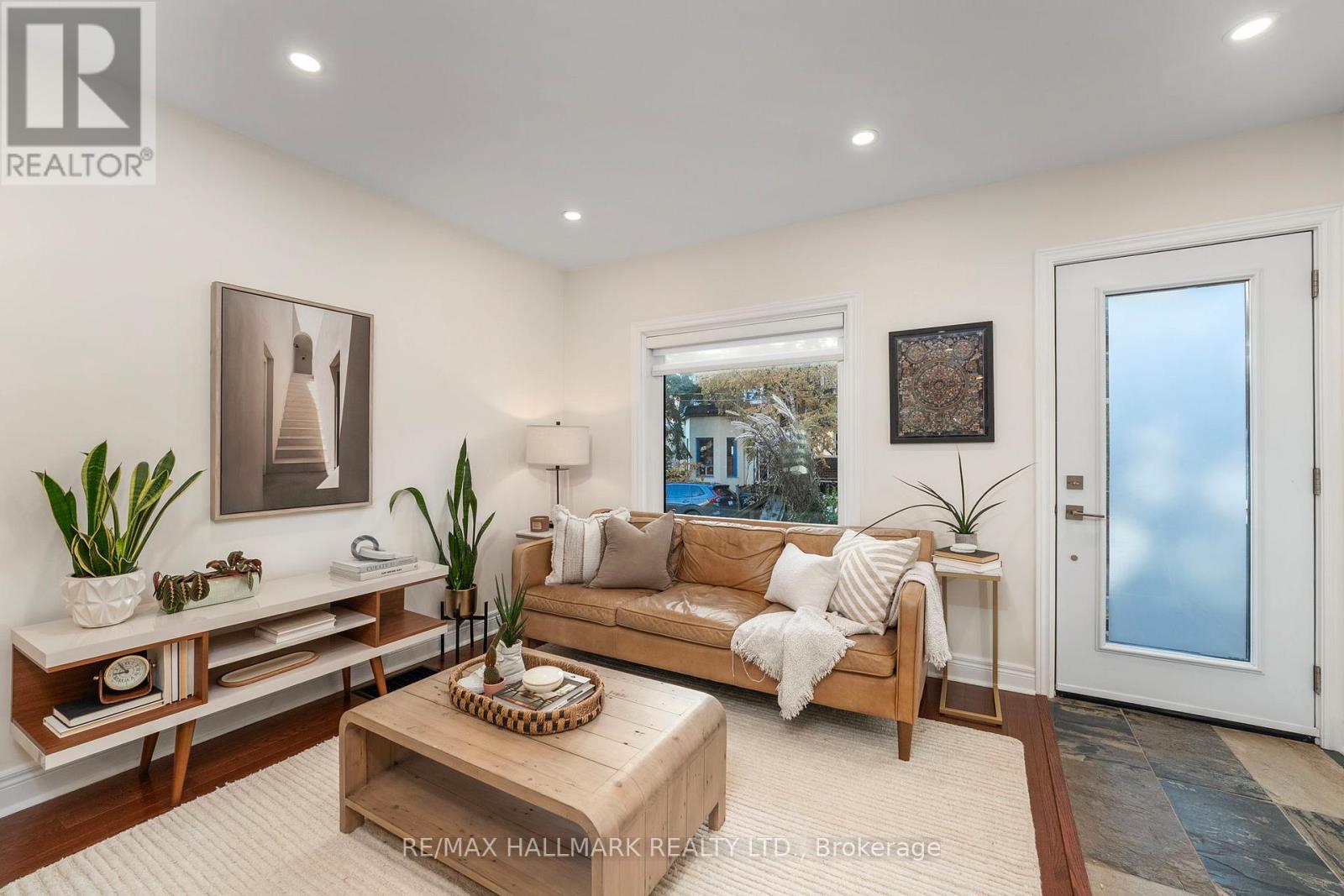 89 Knox Avenue, Toronto, Ontario  M4L 2P1 - Photo 3 - E12513354