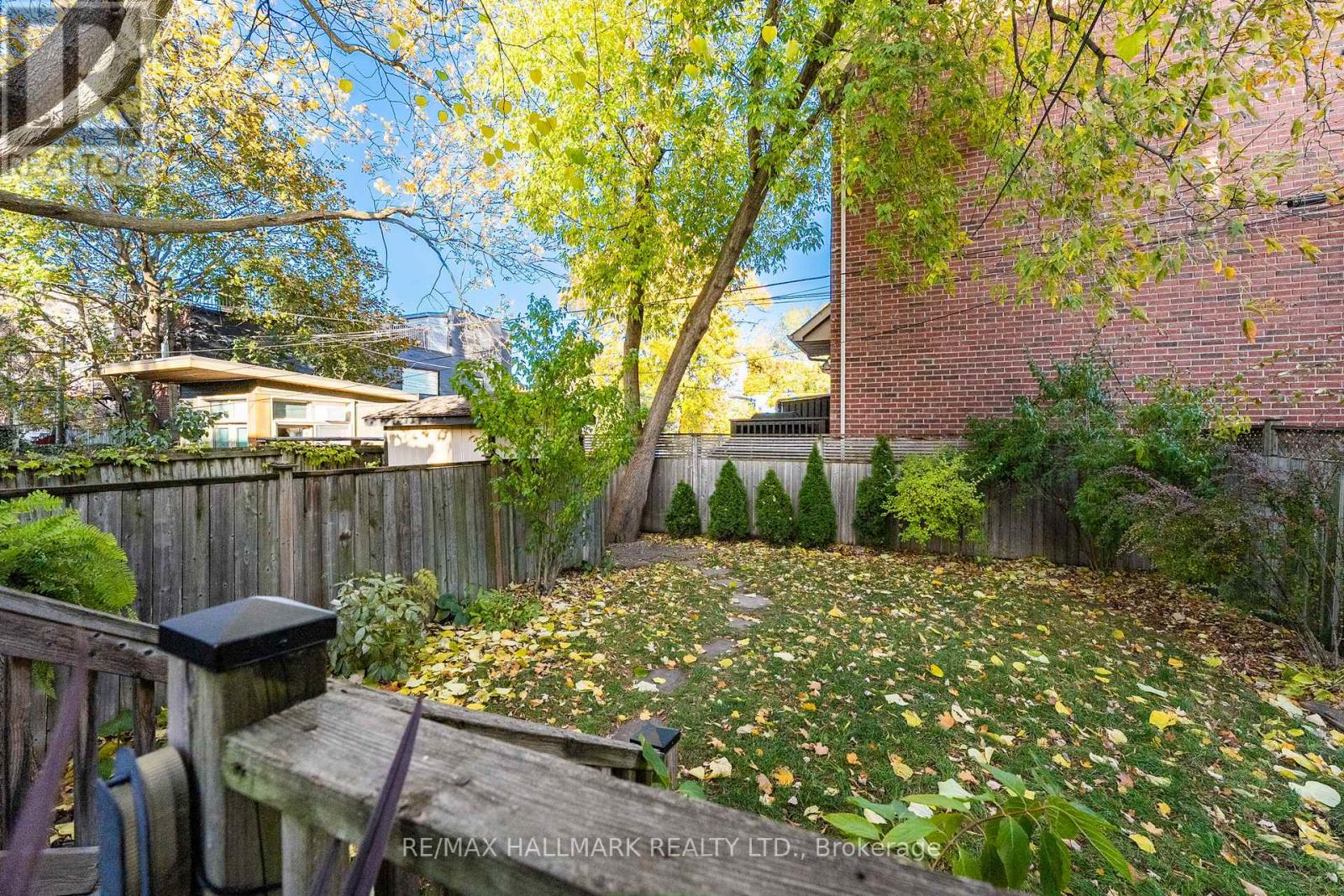 89 Knox Avenue, Toronto, Ontario  M4L 2P1 - Photo 30 - E12513354