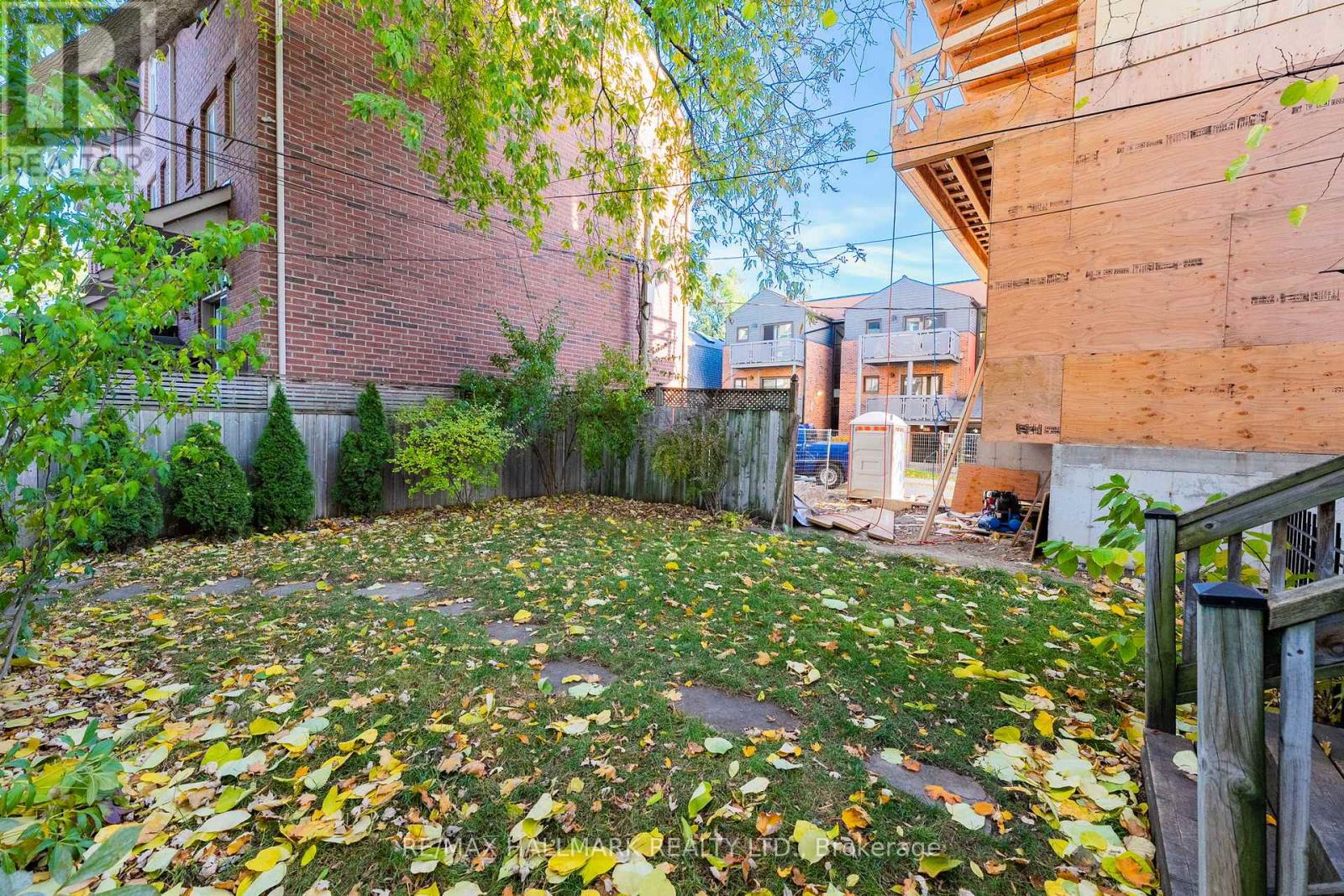 89 Knox Avenue, Toronto, Ontario  M4L 2P1 - Photo 32 - E12513354