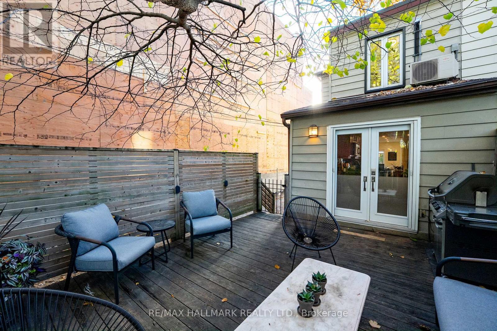 89 Knox Avenue, Toronto, Ontario  M4L 2P1 - Photo 37 - E12513354