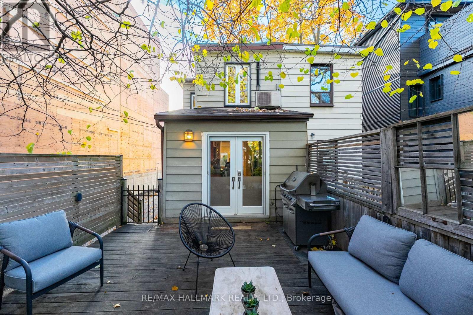 89 Knox Avenue, Toronto, Ontario  M4L 2P1 - Photo 42 - E12513354