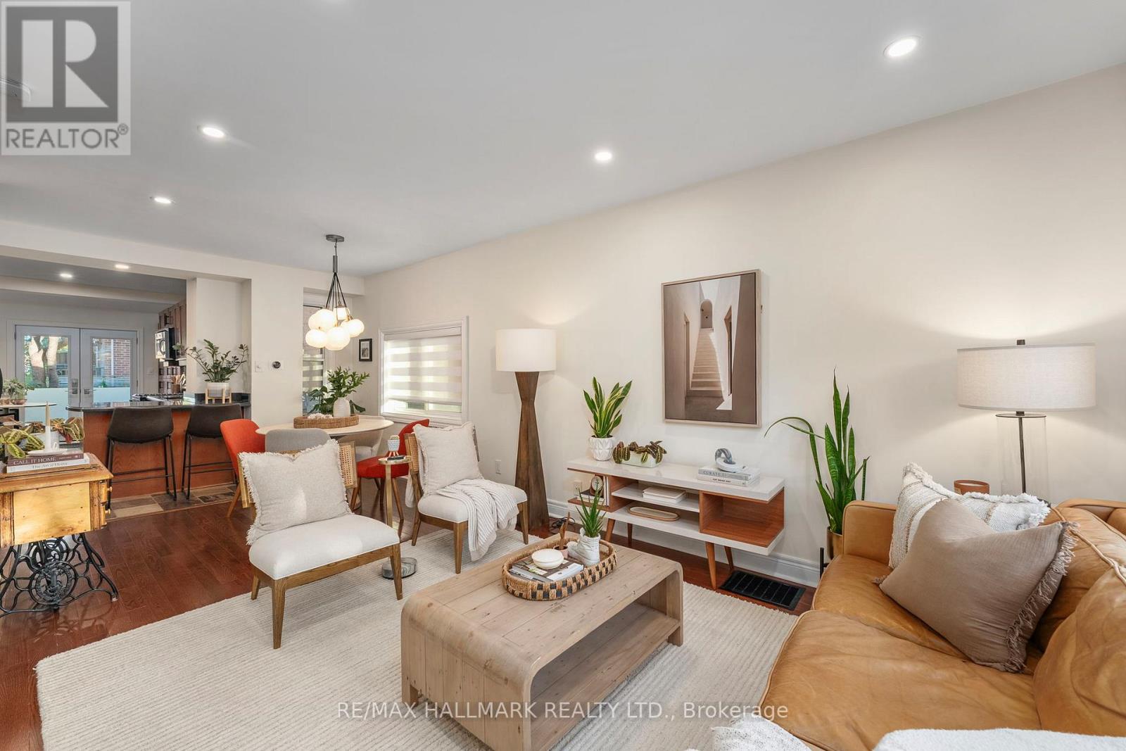 89 Knox Avenue, Toronto, Ontario  M4L 2P1 - Photo 5 - E12513354