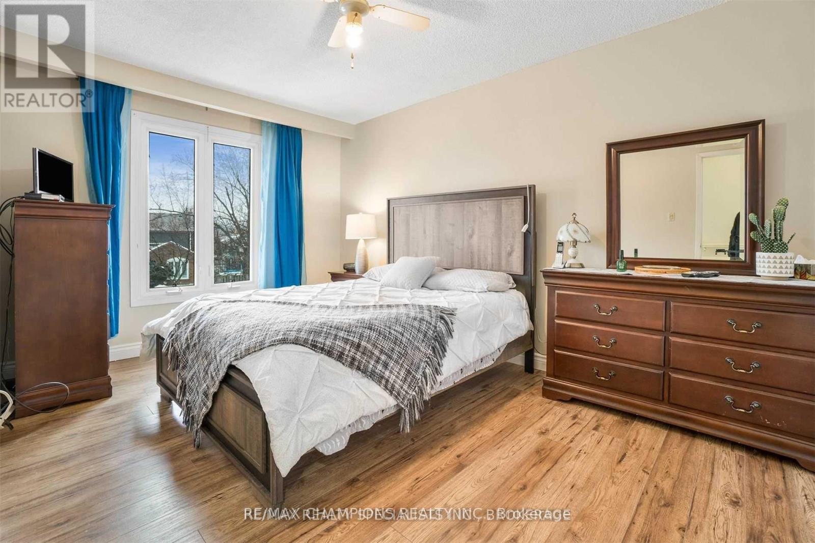 7 Camberley Crescent, Brampton, Ontario  L6V 3L3 - Photo 14 - W12513038