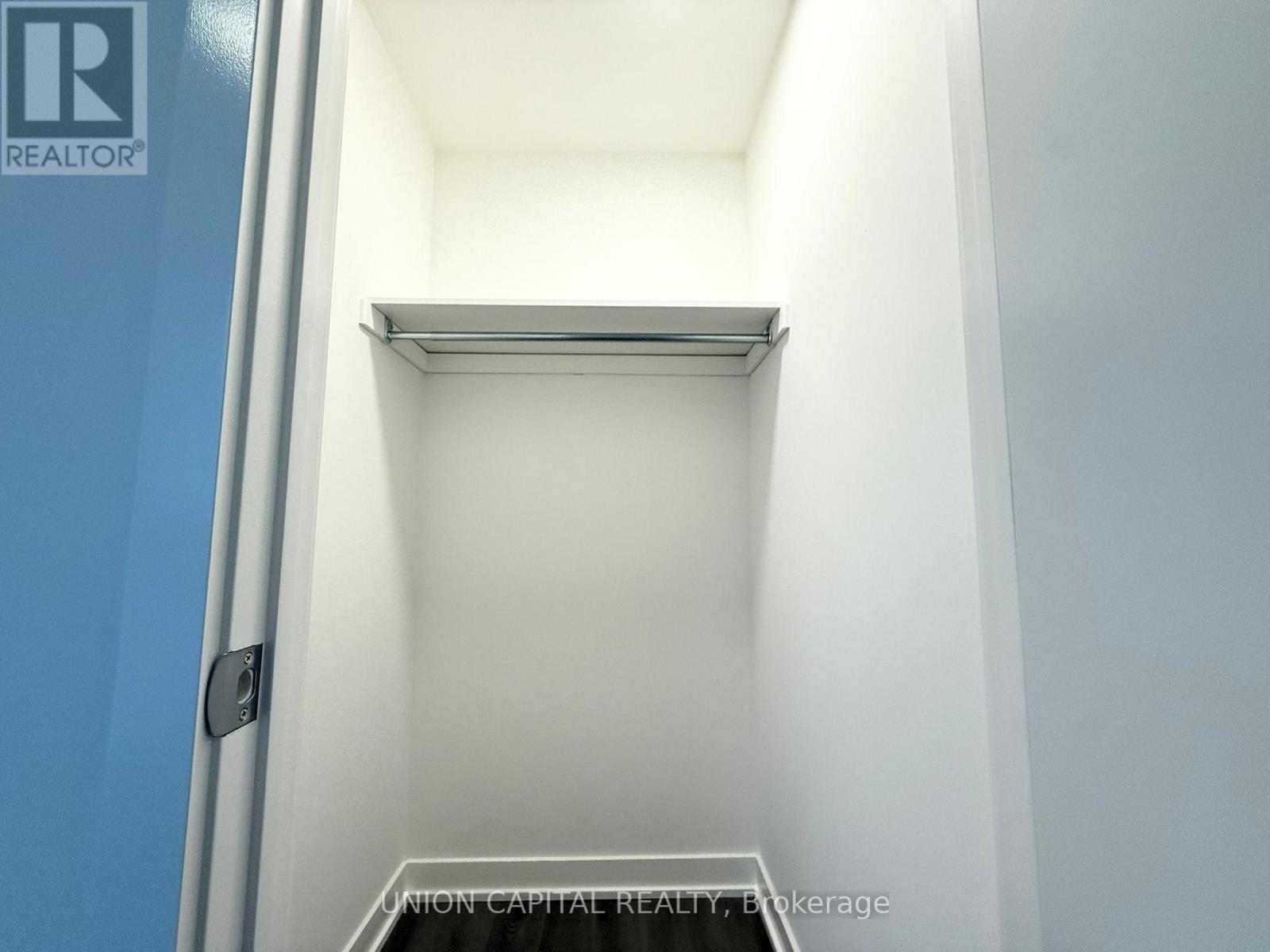 704 - 3071 Trafalgar Road, Oakville, Ontario  L6H 8C6 - Photo 16 - W12494416