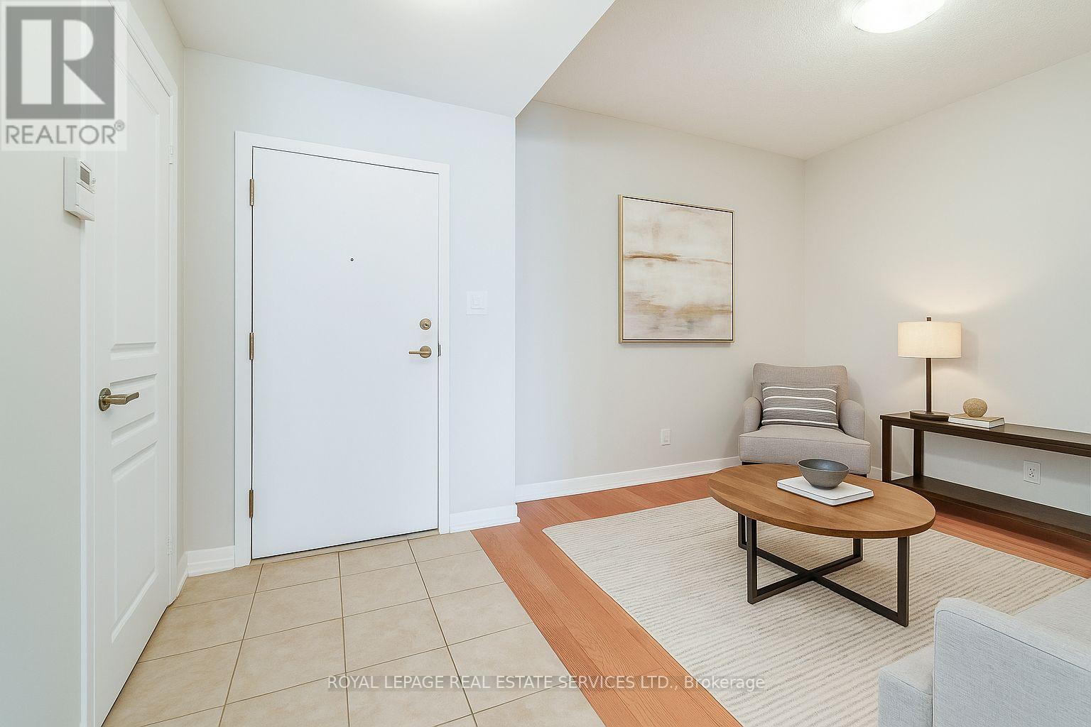 208 - 70 Port Street E, Mississauga, Ontario L5G 4V8 - Photo 5 - W12388704