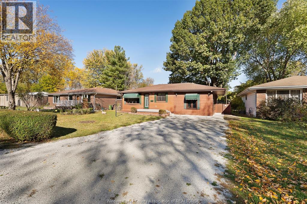 721 Optimist Street, Lakeshore, Ontario  N0R 1A0 - Photo 4 - 25028118
