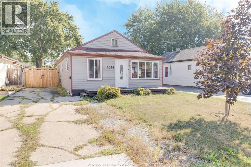 MLS# 25025943: 3074 Lloyd George BOULEVARD, Windsor, Canada