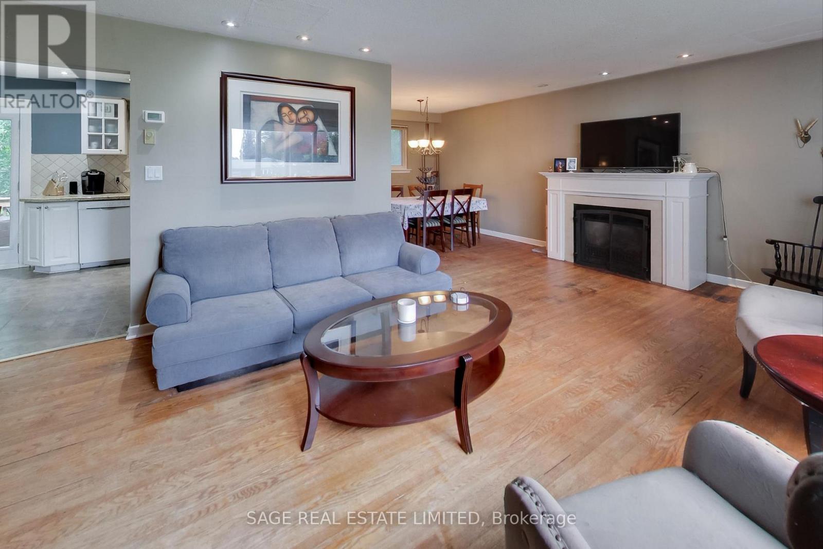 6 Dunsinane Drive, Markham, Ontario  L3T 3K2 - Photo 10 - N12513190