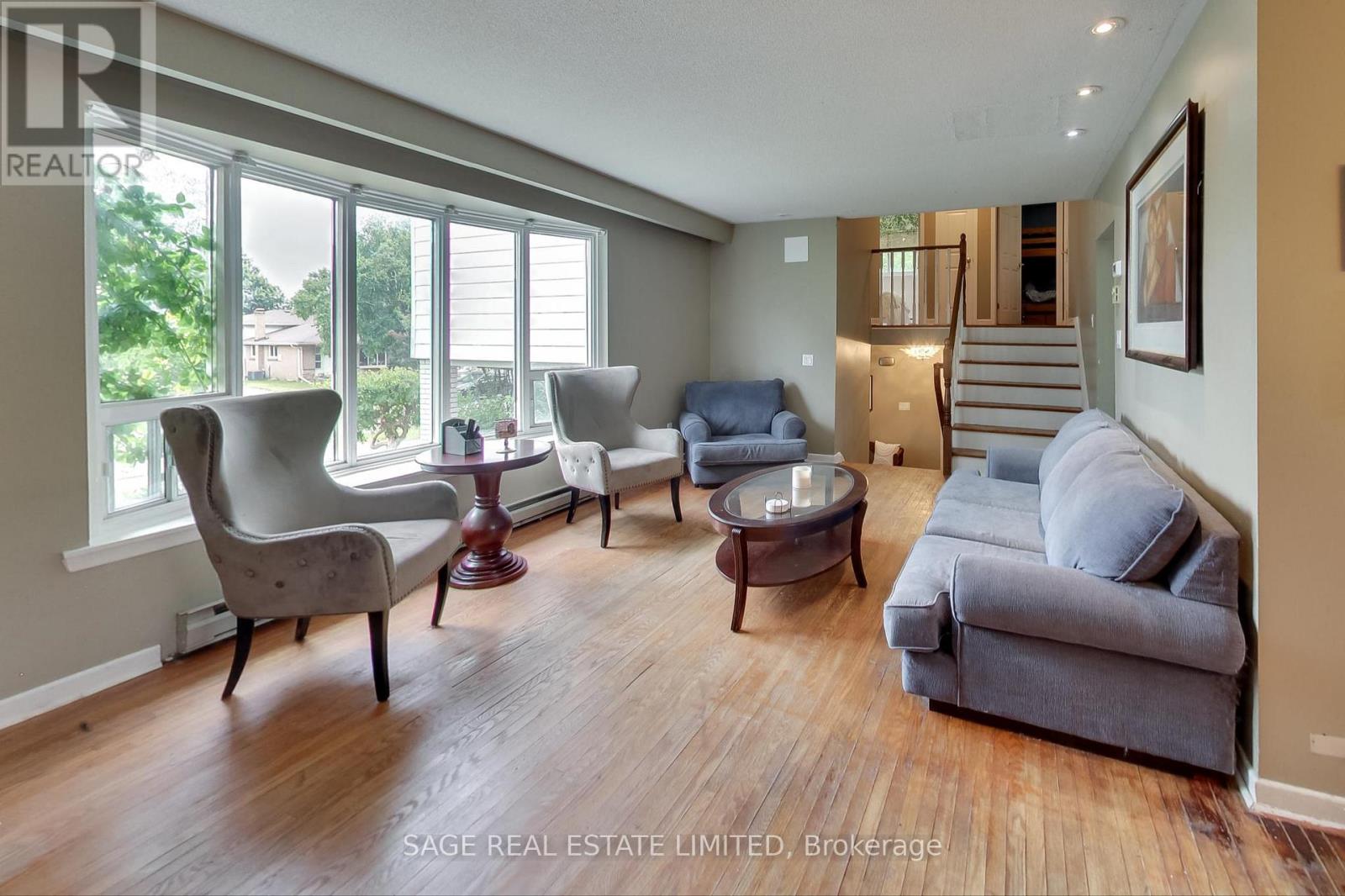 6 Dunsinane Drive, Markham, Ontario  L3T 3K2 - Photo 13 - N12513190