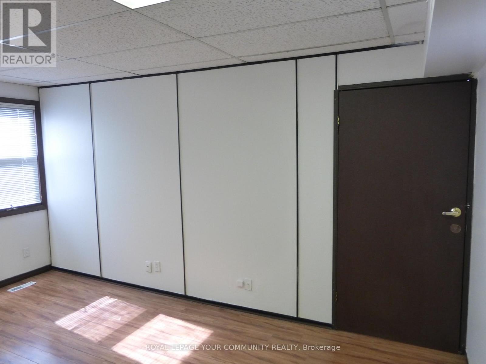 206 - 6060 Highway 7 E E, Markham, Ontario  L3P 3A9 - Photo 2 - N12513194