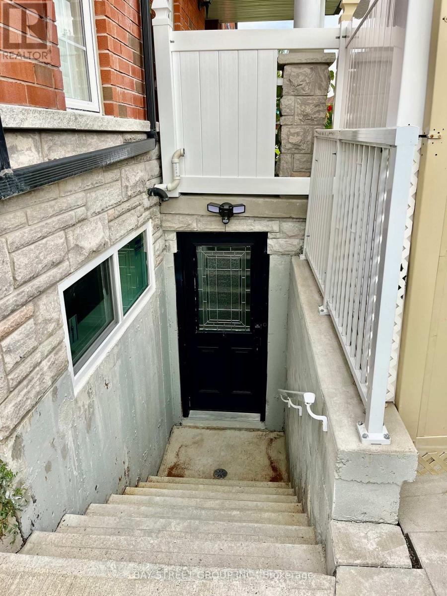 BSMT - 5 KING WILLIAM CRESCENT, Richmond Hill, Ontario