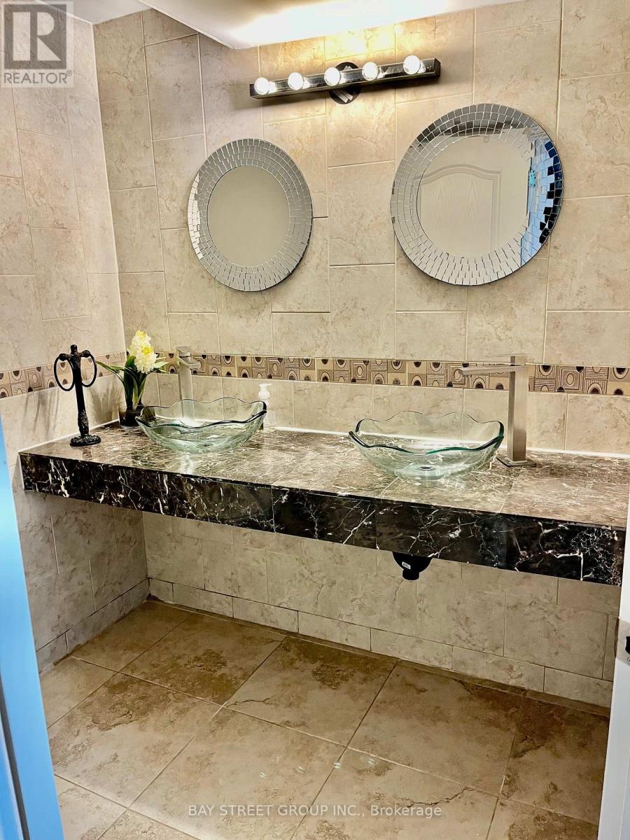 Bsmt - 5 King William Crescent, Richmond Hill, Ontario  L4B 4S6 - Photo 3 - N12513224