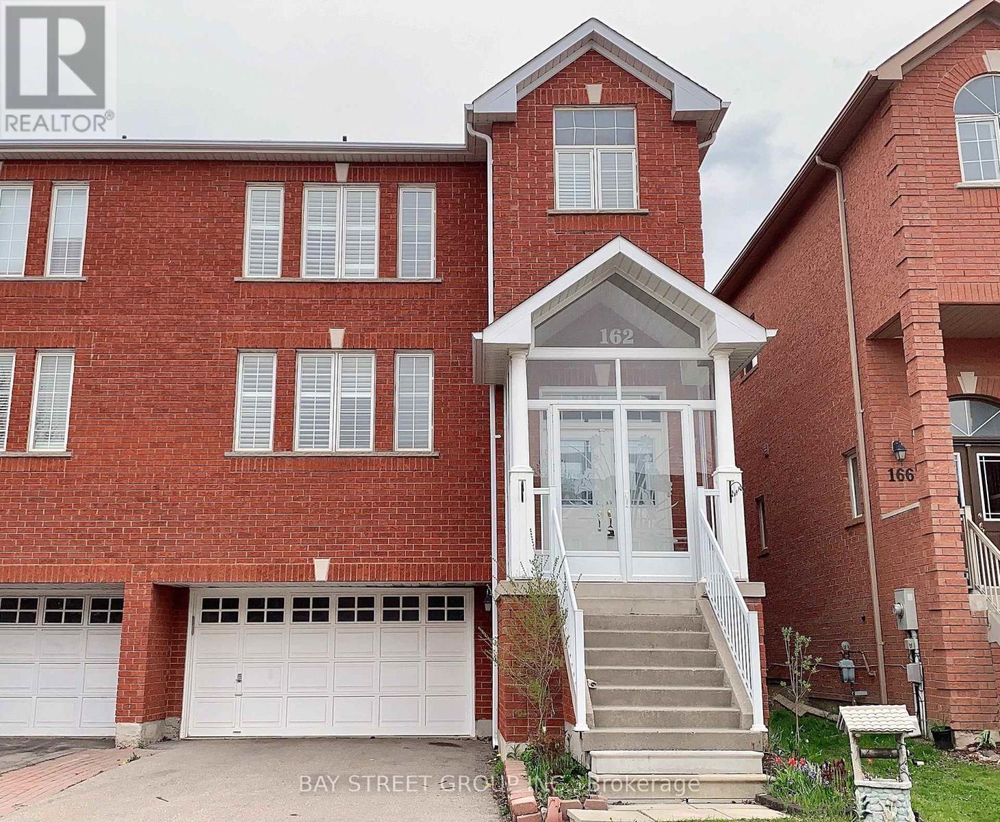 162 Matthew Boyd Crescent, Newmarket, Ontario  L3X 3C6 - Photo 1 - N12513236