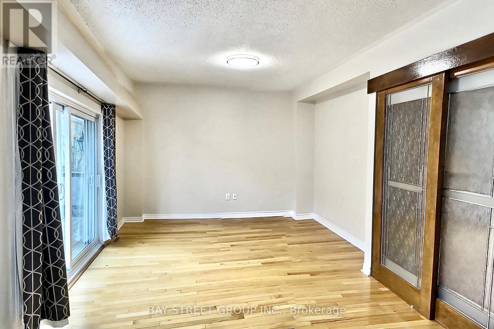 162 Matthew Boyd Crescent, Newmarket, Ontario  L3X 3C6 - Photo 7 - N12513236