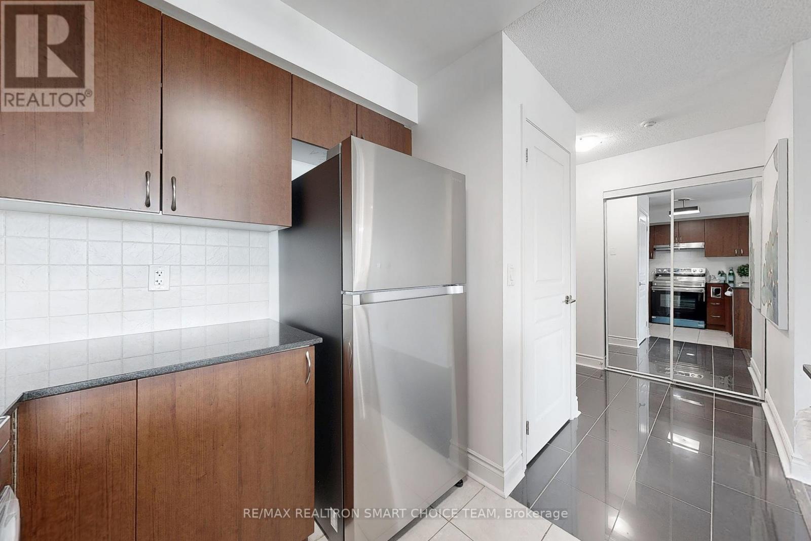 1511 - 75 South Town Centre Boulevard, Markham, Ontario L6G 0B3 - Photo 8 - N12513278