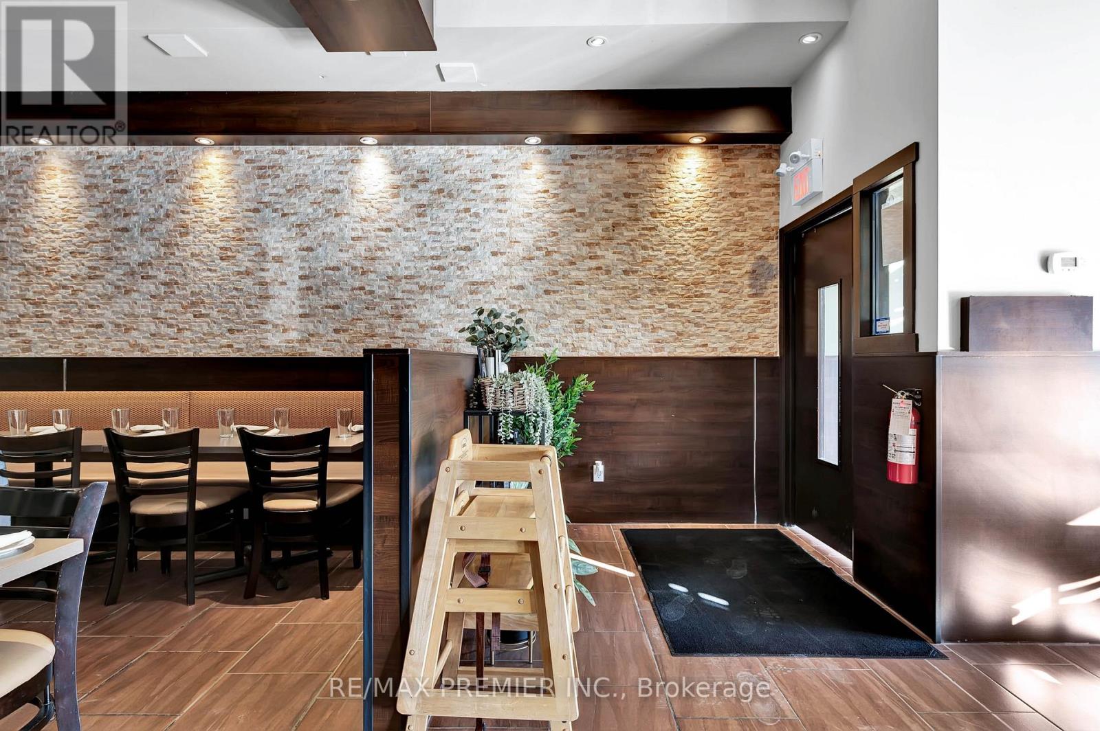 15 - 4000 Steeles Avenue W, Vaughan, Ontario  L4L 4V9 - Photo 6 - N12513332