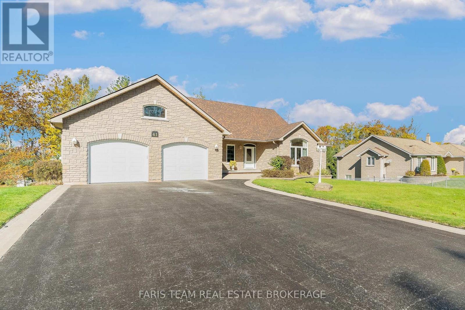 41 Paddy Dunn's Circle, Springwater, Ontario  L9X 0T2 - Photo 4 - S12513200