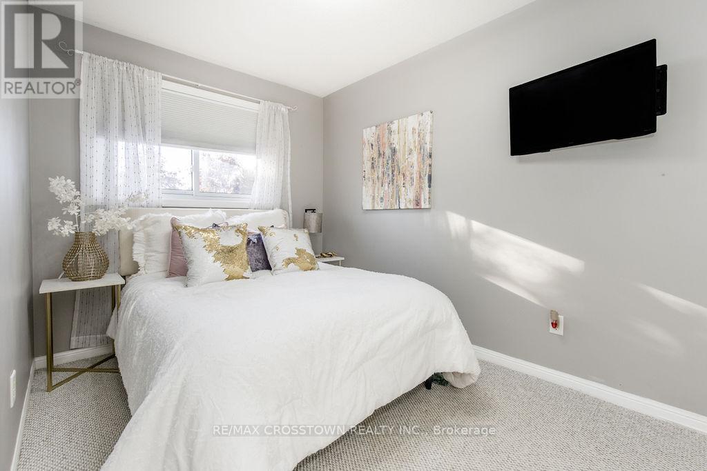 9 Aikens Crescent, Barrie (Holly), Ontario  L4N 8M6 - Photo 21 - S12513212