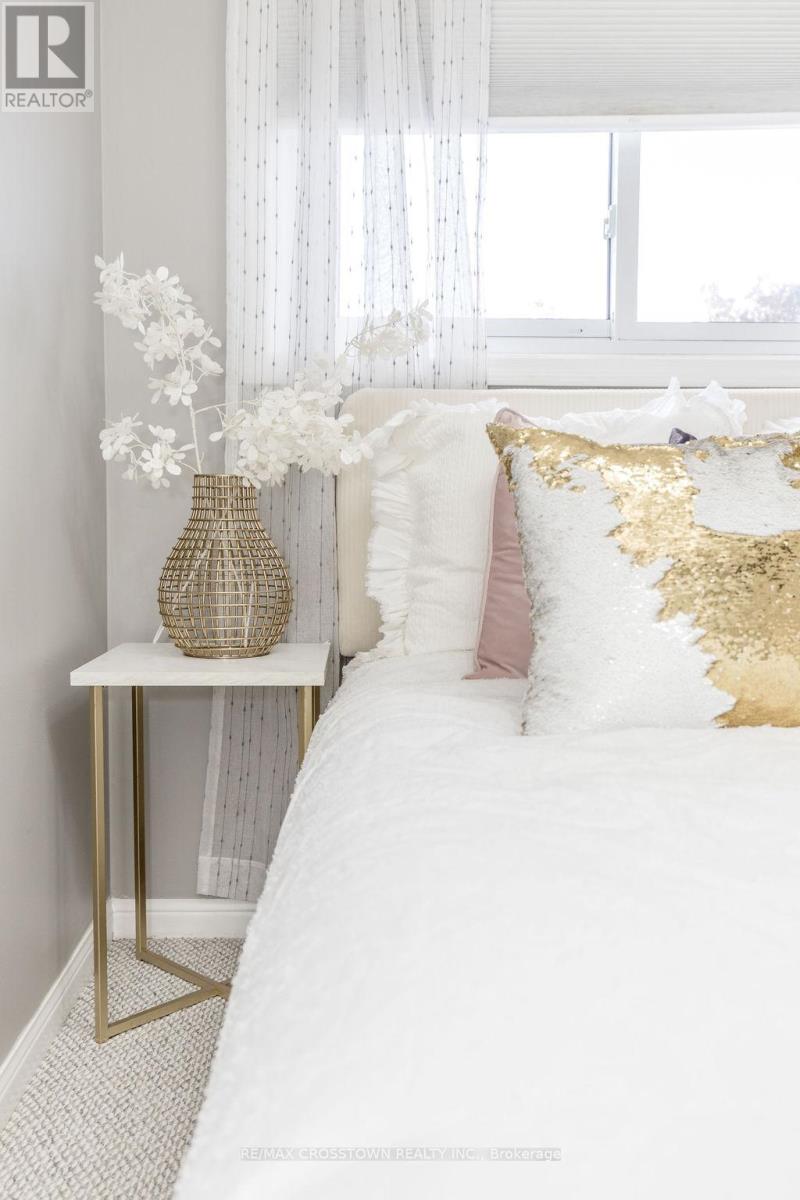 9 Aikens Crescent, Barrie (Holly), Ontario  L4N 8M6 - Photo 22 - S12513212