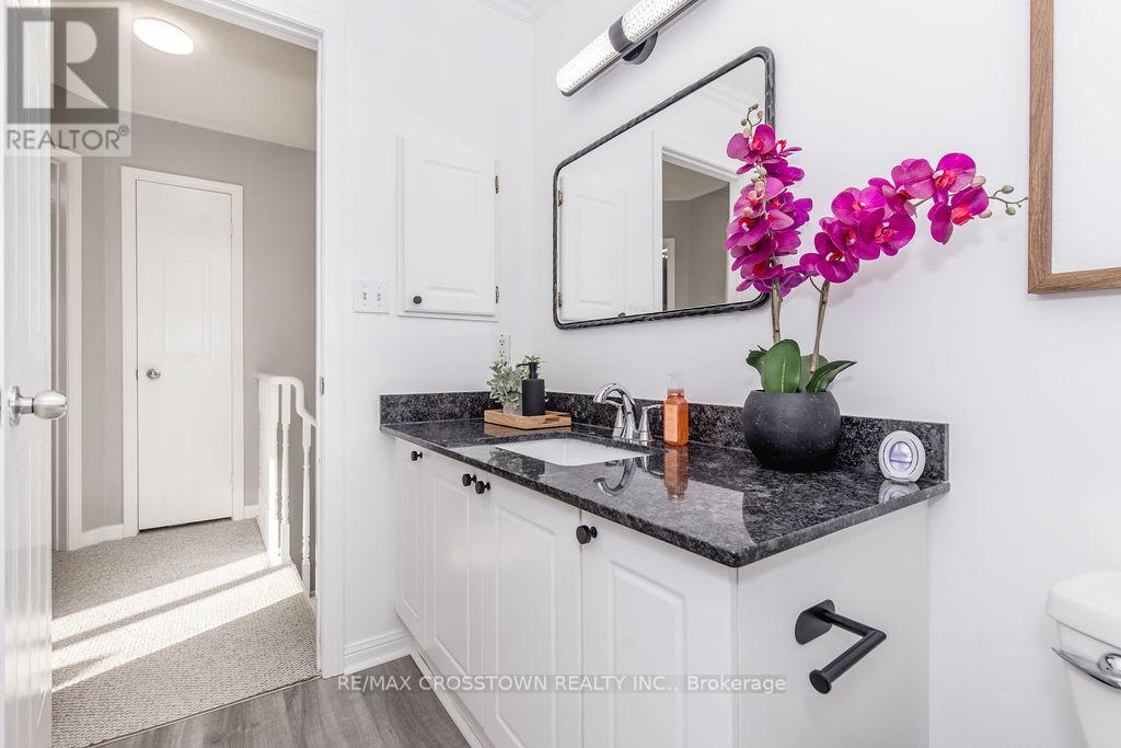 9 Aikens Crescent, Barrie (Holly), Ontario  L4N 8M6 - Photo 24 - S12513212