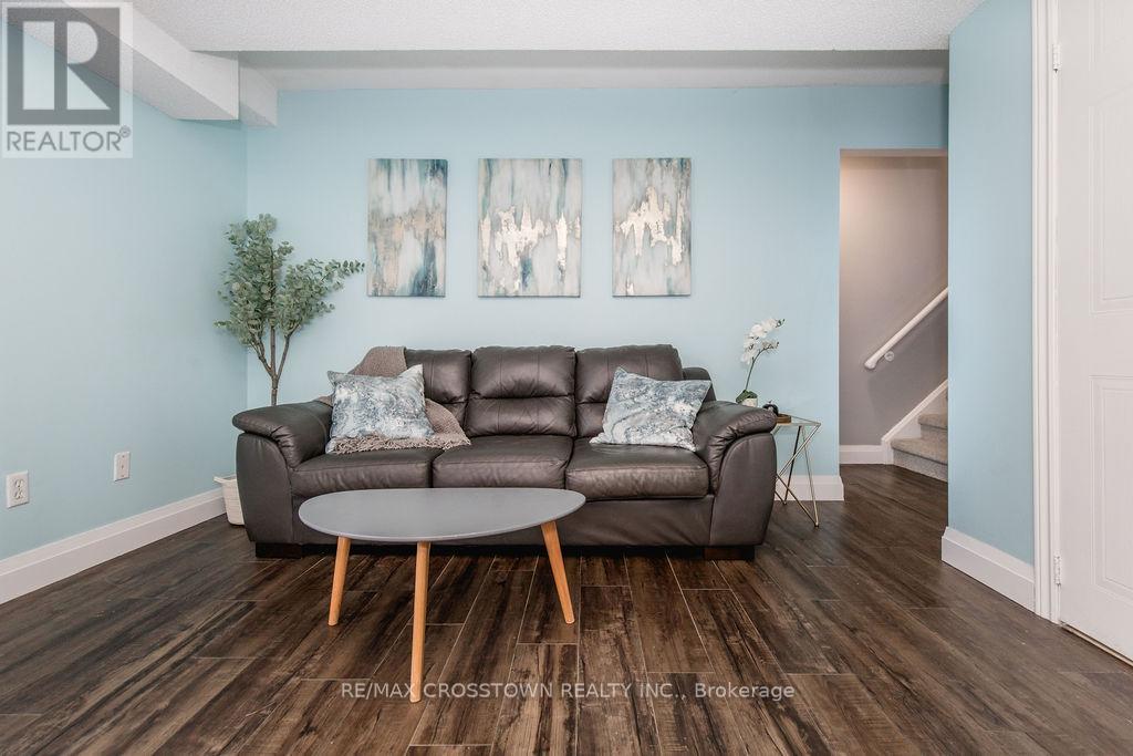 9 Aikens Crescent, Barrie (Holly), Ontario  L4N 8M6 - Photo 27 - S12513212