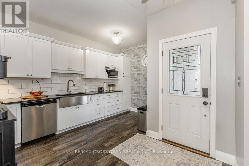 9 Aikens Crescent, Barrie (Holly), Ontario  L4N 8M6 - Photo 3 - S12513212