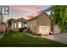 9 AIKENS CRESCENT, Barrie, Ontario