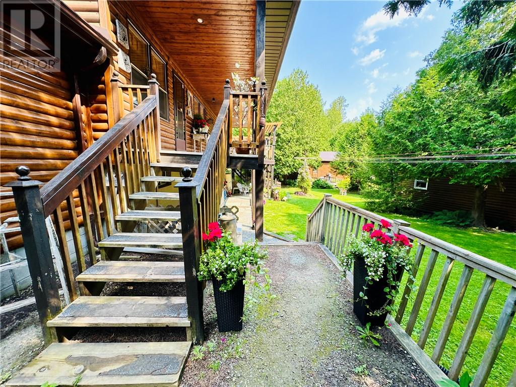 544 Ketchankookem Trail, Mindemoya, Ontario  P0P 1S0 - Photo 10 - 2125519