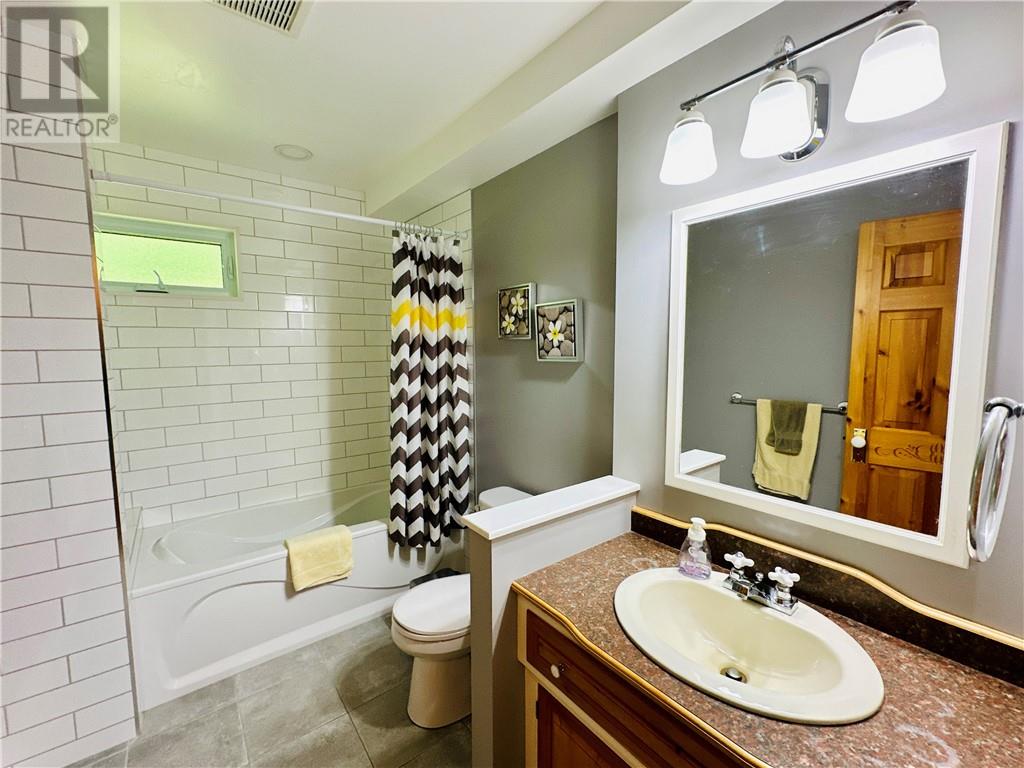 544 Ketchankookem Trail, Mindemoya, Ontario  P0P 1S0 - Photo 19 - 2125519