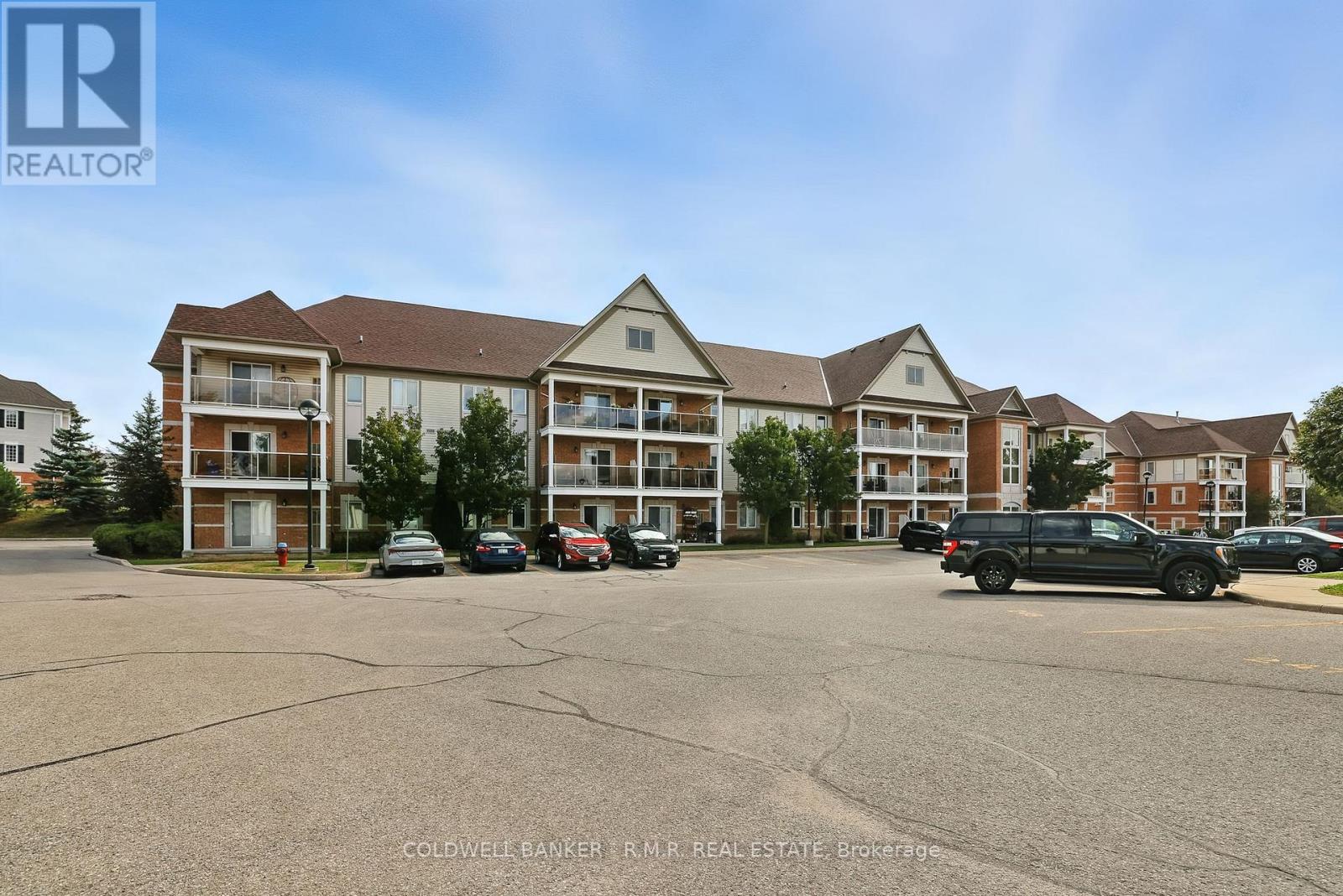 310 - 124 ASPEN SPRINGS DRIVE, Clarington, Ontario
