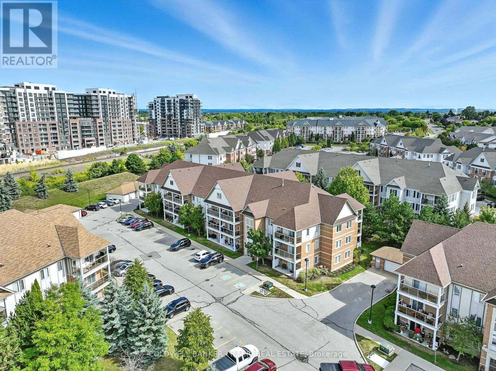 310 - 124 Aspen Springs Drive, Clarington, Ontario  L1C 0G8 - Photo 6 - E12513456