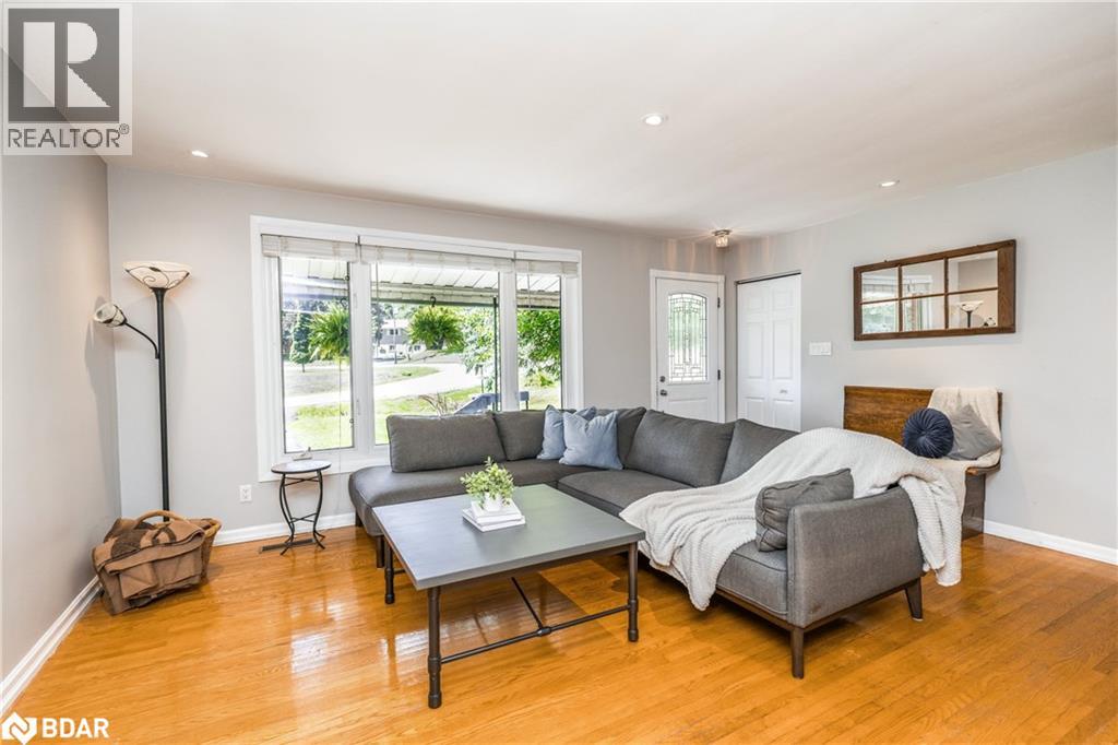 6 Walker Avenue, Orillia, Ontario  L3V 6G7 - Photo 2 - 40785964