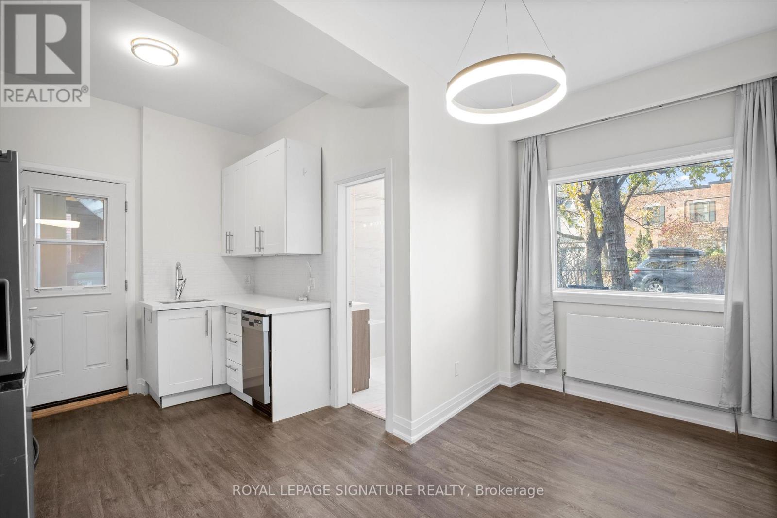 4 - 2563 Dundas Street W, Toronto, Ontario  M6P 1X6 - Photo 5 - W12513182