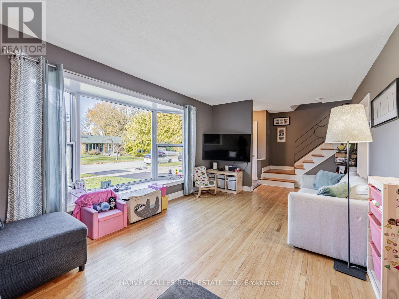 117 Eldomar Avenue, Brampton, Ontario  L6W 1R6 - Photo 5 - W12513196