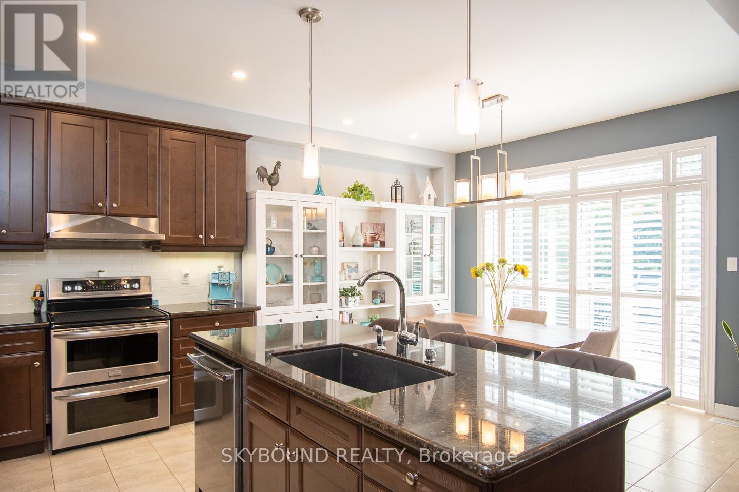 38 Silver Pond Drive, Halton Hills, Ontario  L7G 0G6 - Photo 14 - W12513248