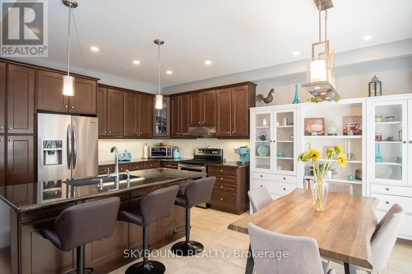 38 Silver Pond Drive, Halton Hills, Ontario  L7G 0G6 - Photo 15 - W12513248