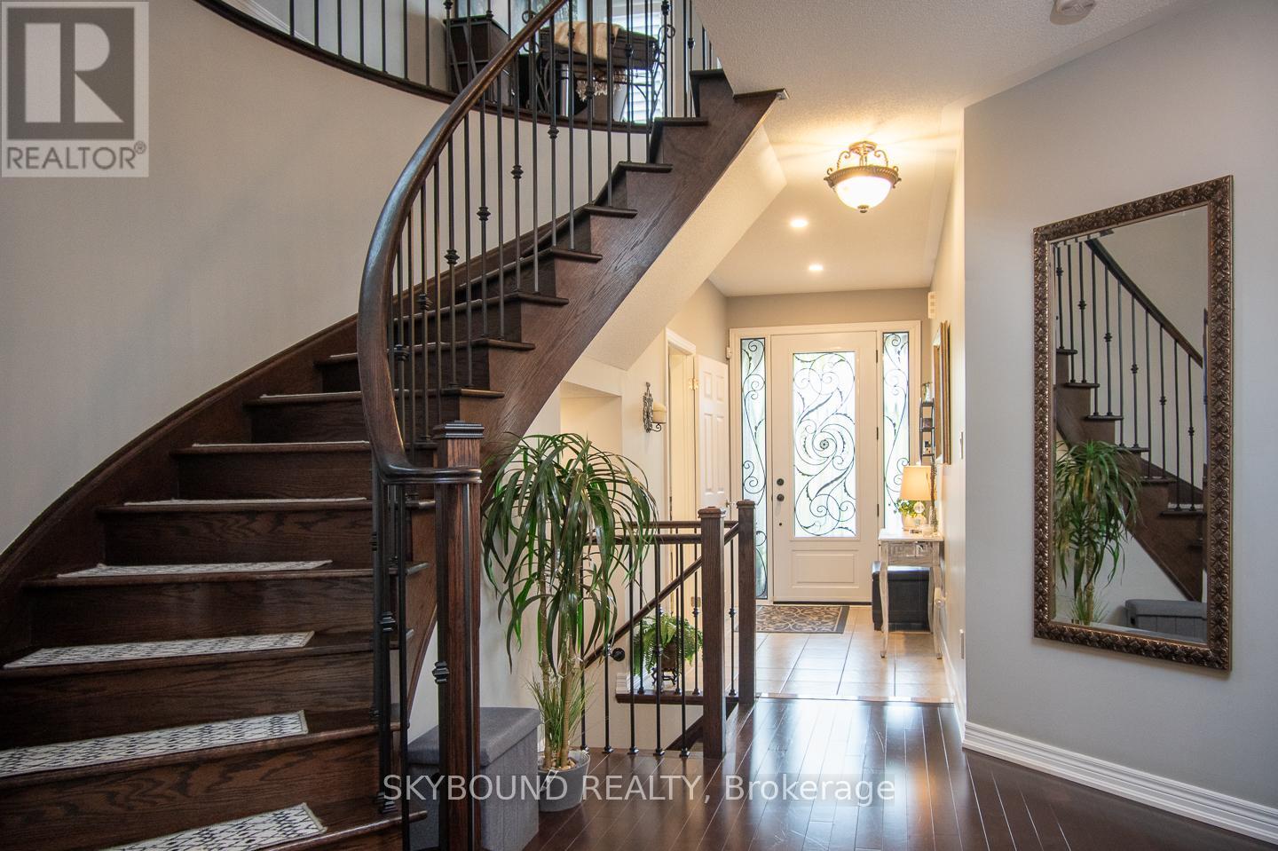 38 Silver Pond Drive, Halton Hills, Ontario  L7G 0G6 - Photo 7 - W12513248